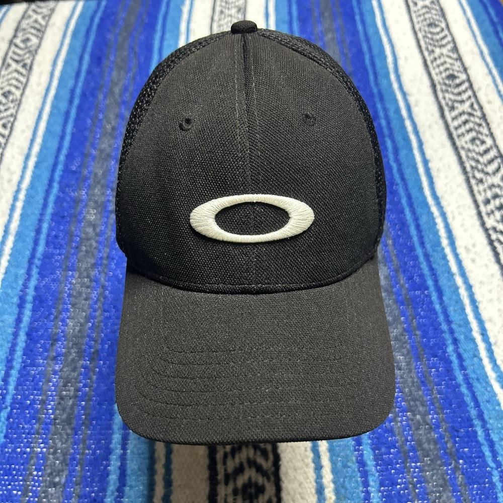 Y2K Oakley Hat Cap Fitted Mens Large L/XL Black Mesh Trucker O Logo Outdoor